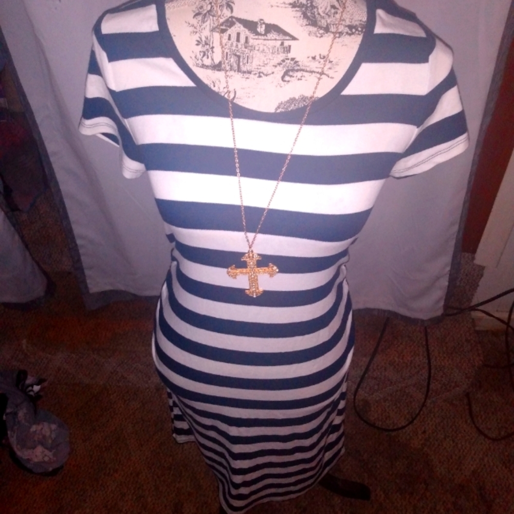 Liz Lange Maternity Dress